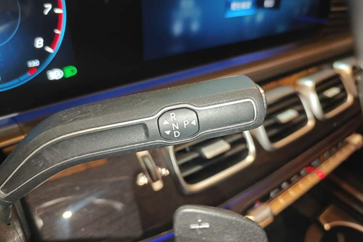Used Mercedes-Benz GLE 2022 Facelifted GLE 350 4MATIC Fashion Edition Gear Lever