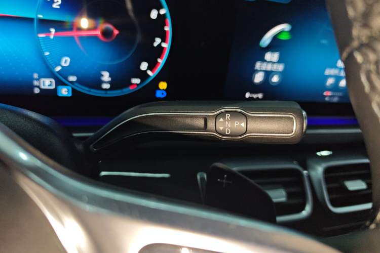 Used Mercedes-Benz GLE 2022 Facelifted GLE 350 4MATIC Fashion Edition Gear Lever