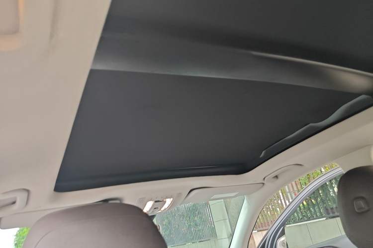Used Mercedes-Benz GLE 2022 Facelifted GLE 350 4MATIC Fashion Edition Headliner