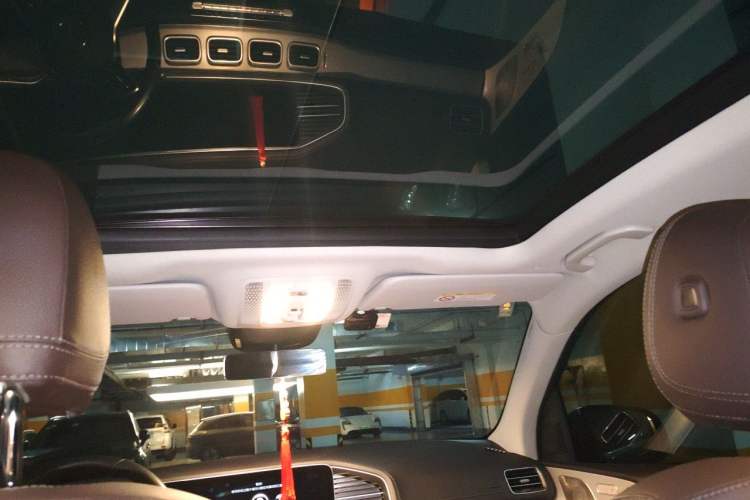 Used Mercedes-Benz GLE 2022 Refreshed GLE 450 4MATIC Stylish Edition Headliner