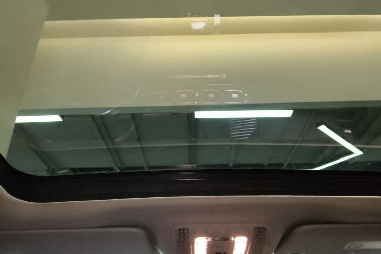 Used Mercedes-Benz GLE 2022 GLE 350 4MATIC Stylish Model Headliner