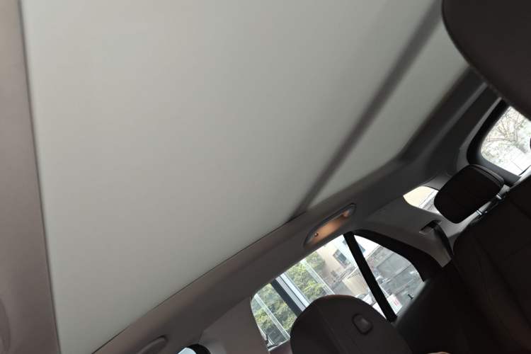 Used Mercedes-Benz GLE 2022 Facelifted GLE 350 4MATIC Fashion Edition Headliner