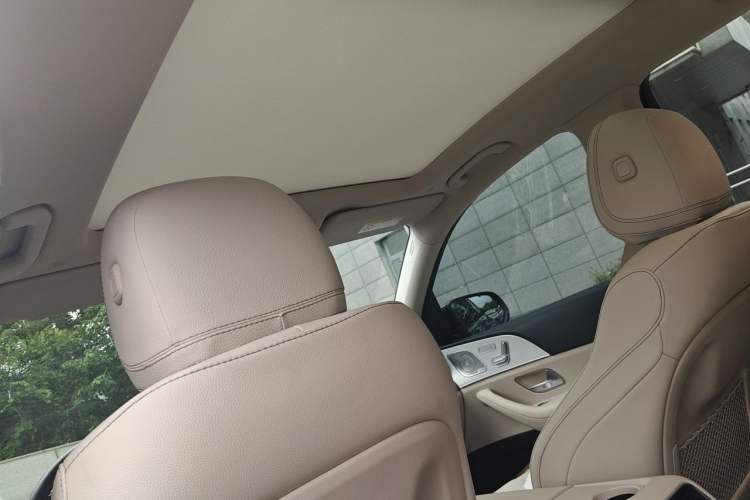 Used Mercedes-Benz GLE 2022 Refreshed GLE 450 4MATIC Stylish Edition Headliner