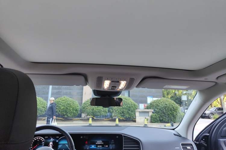 Used Mercedes-Benz GLE 2022 GLE 350 4MATIC Stylish Model Headliner