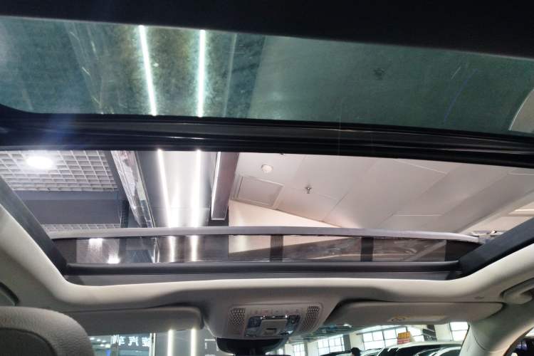 Used Mercedes-Benz GLE 2022 GLE 350 4MATIC Dynamic Edition Headliner