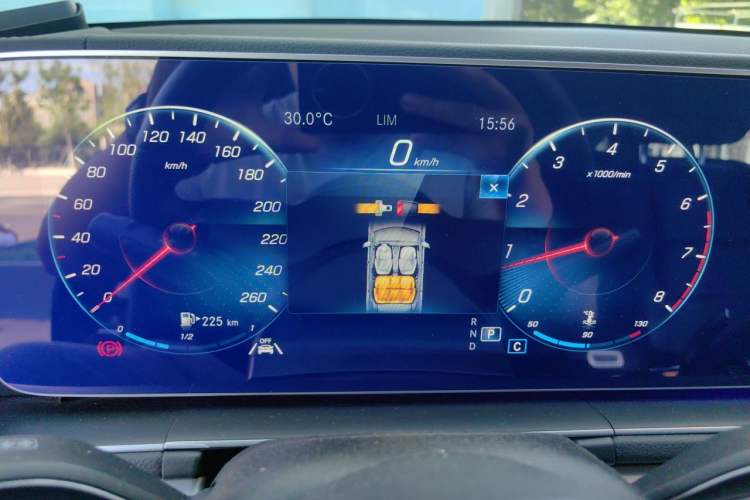 Used Mercedes-Benz GLE 2022 Restyled GLE 350 4MATIC Coupe SUV Fashion Version Instrument Cluster
