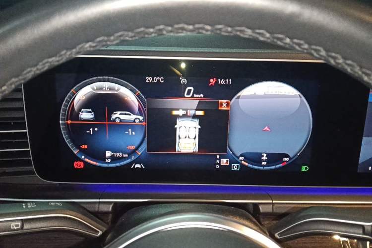 Used Mercedes-Benz GLE 2022 Facelifted GLE 350 4MATIC Fashion Edition Instrument Cluster