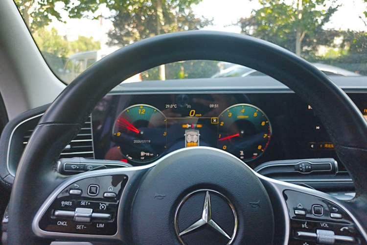 Used Mercedes-Benz GLE 2022 GLE 350 4MATIC Stylish Model Instrument Cluster