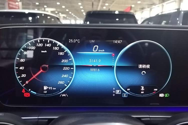 Used Mercedes-Benz GLE 2022 Facelifted GLE 350 4MATIC Fashion Edition Instrument Cluster