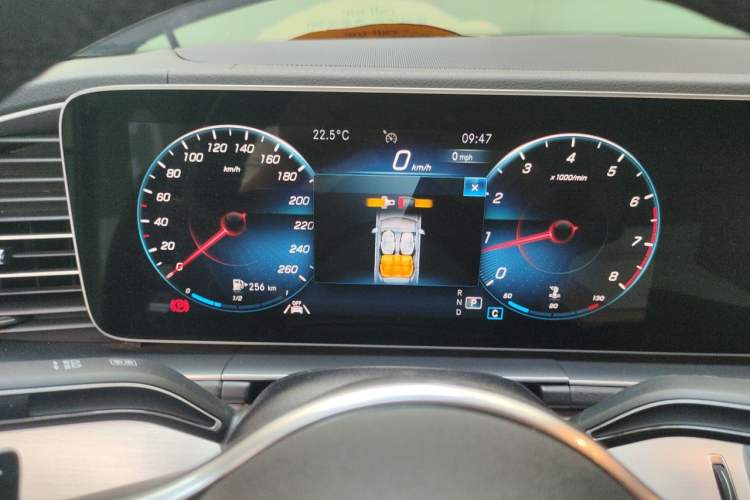 Used Mercedes-Benz GLE 2022 Refreshed GLE 350 4MATIC Coupe SUV Luxury Edition Instrument Cluster