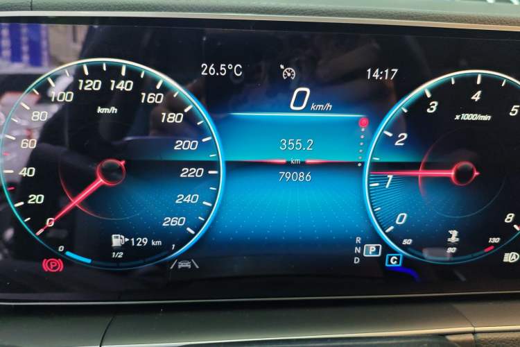 Used Mercedes-Benz GLE 2022 GLE 350 4MATIC Stylish Model Instrument Cluster