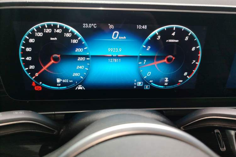 Used Mercedes-Benz GLE 2022 GLE 350 4MATIC Stylish Model Instrument Cluster