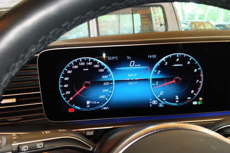 Used Mercedes-Benz GLE 2022 Facelifted GLE 350 4MATIC Fashion Edition Instrument Cluster