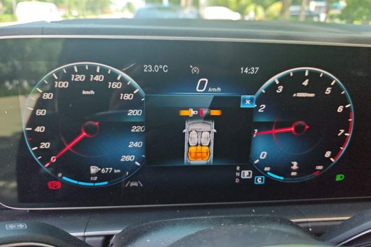 Used Mercedes-Benz GLE 2022 Facelifted GLE 350 4MATIC Fashion Edition Instrument Cluster