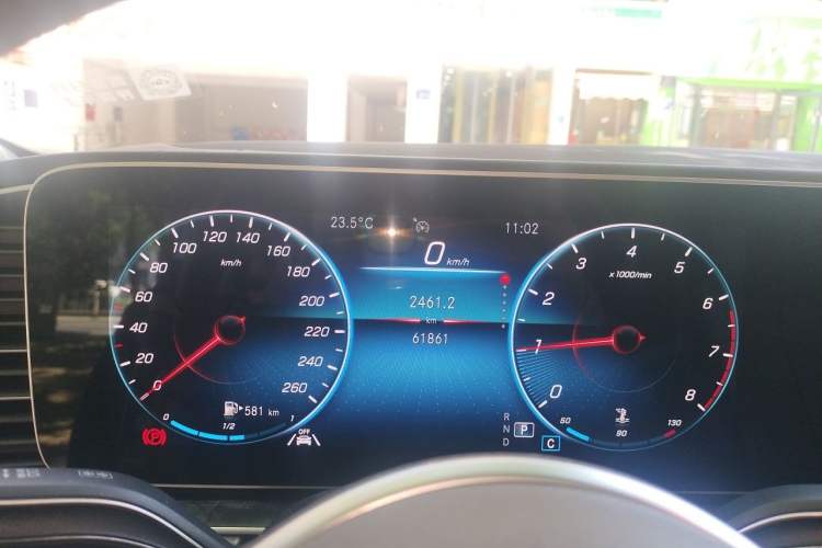 Used Mercedes-Benz GLE 2022 Facelifted GLE 350 4MATIC Fashion Edition Instrument Cluster
