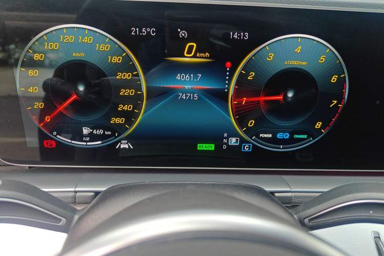 Used Mercedes-Benz GLE 2022 Refreshed GLE 450 4MATIC Stylish Edition Instrument Cluster