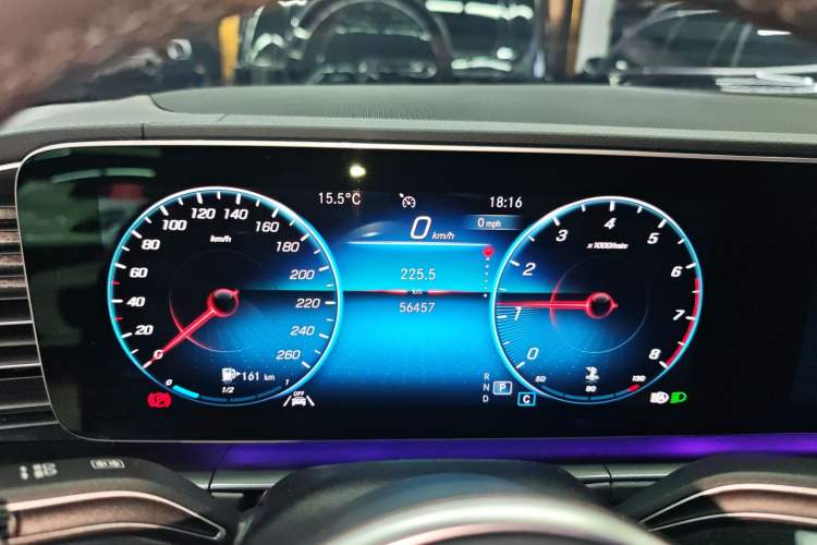 Used Mercedes-Benz GLE 2022 GLE 350 4MATIC Stylish Model Instrument Cluster