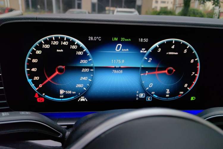 Used Mercedes-Benz GLE 2022 Facelifted GLE 350 4MATIC Fashion Edition Instrument Cluster