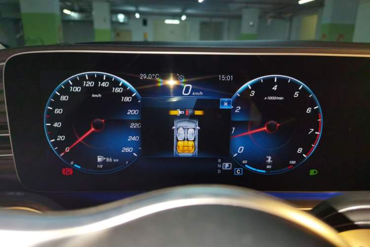Used Mercedes-Benz GLE 2022 Facelifted GLE 350 4MATIC Fashion Edition Instrument Cluster