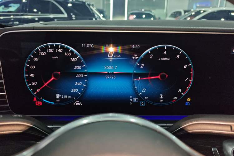 Used Mercedes-Benz GLE 2022 Facelifted GLE 350 4MATIC Fashion Edition Instrument Cluster
