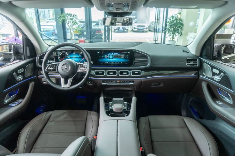 Used Mercedes-Benz GLE 2022 Facelifted GLE 350 4MATIC Fashion Edition Interior 1