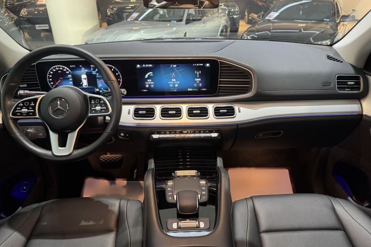 Used Mercedes-Benz GLE 2022 GLE 350 4MATIC Coupe SUV Luxury Model Interior 1