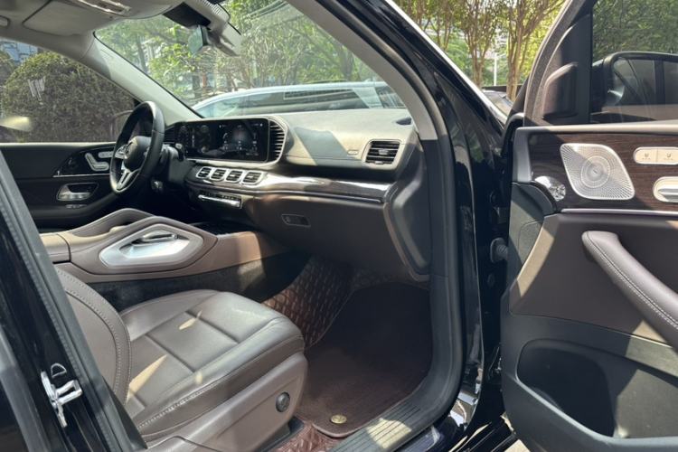 Used Mercedes-Benz GLE 2022 Facelifted GLE 350 4MATIC Fashion Edition Interior 1