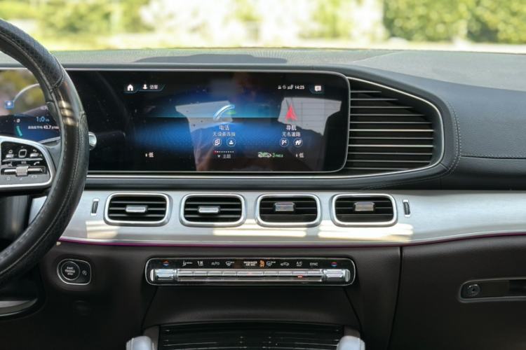 Used Mercedes-Benz GLE 2022 Refreshed GLE 350 4MATIC Dynamic Edition Interior 1