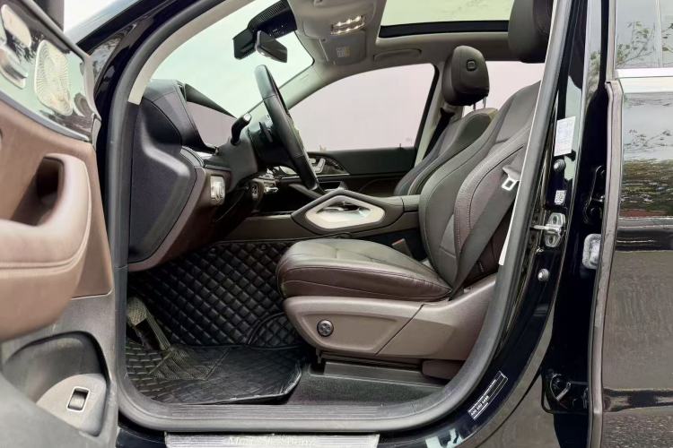 Used Mercedes-Benz GLE 2022 Facelifted GLE 350 4MATIC Fashion Edition Interior 1