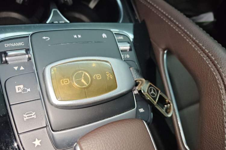 Used Mercedes-Benz GLE 2022 GLE 350 4MATIC Dynamic Edition Interior 1