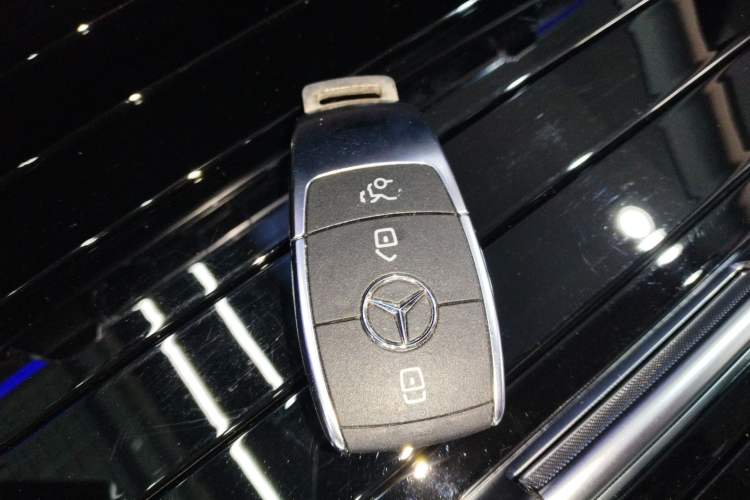 Used Mercedes-Benz GLE 2022 GLE 350 4MATIC Dynamic Edition Interior 1