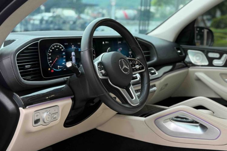 Used Mercedes-Benz GLE 2022 GLE 350 4MATIC Stylish Model Interior 10