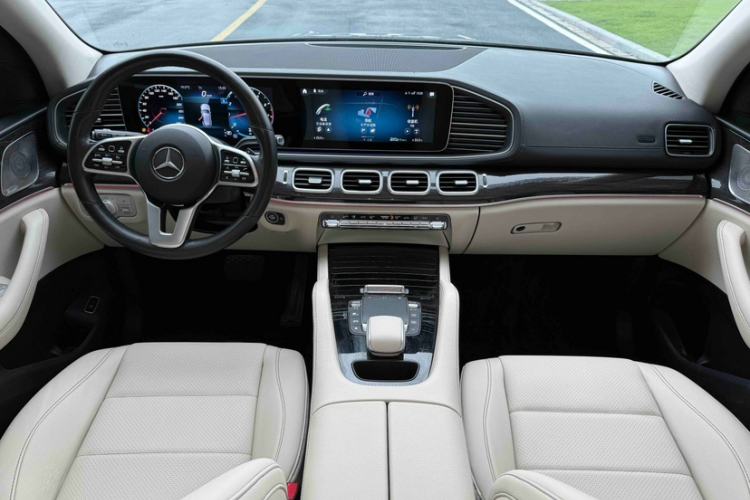 Used Mercedes-Benz GLE 2022 GLE 350 4MATIC Stylish Model Interior 10