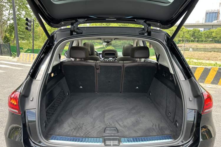 Used Mercedes-Benz GLE 2022 GLE 350 4MATIC Stylish Model Interior 12
