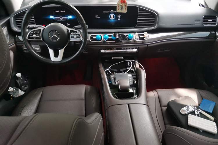 Used Mercedes-Benz GLE 2022 GLE 350 4MATIC Stylish Model Interior 2
