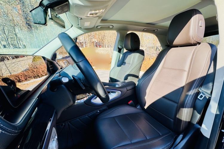 Used Mercedes-Benz GLE 2022 GLE 350 4MATIC Dynamic Edition Interior 2
