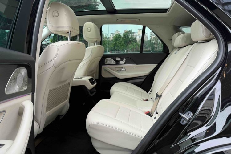 Used Mercedes-Benz GLE 2022 GLE 350 4MATIC Stylish Model Interior 2