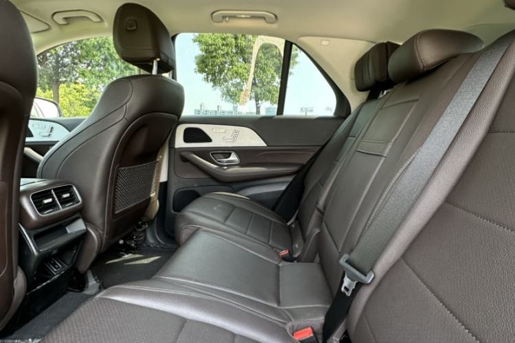 Used Mercedes-Benz GLE 2022 Refreshed GLE 350 4MATIC Dynamic Edition Interior 2