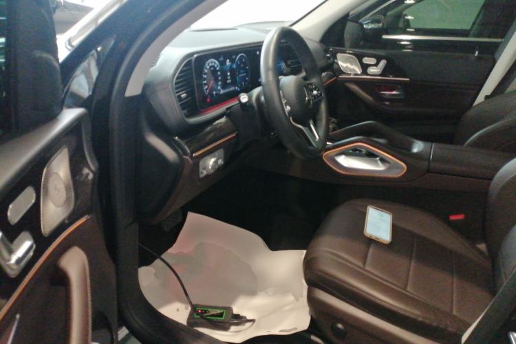 Used Mercedes-Benz GLE 2022 Facelifted GLE 350 4MATIC Fashion Edition Interior 3
