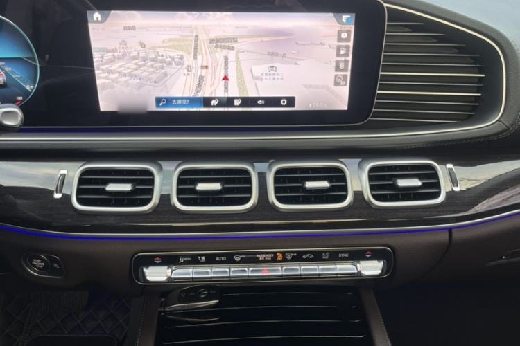 Used Mercedes-Benz GLE 2022 Facelifted GLE 350 4MATIC Fashion Edition Interior 3