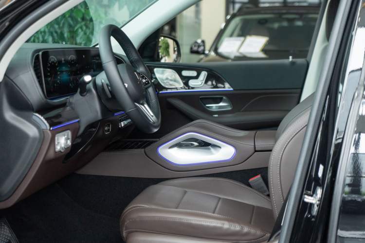 Used Mercedes-Benz GLE 2022 Facelifted GLE 350 4MATIC Fashion Edition Interior 4