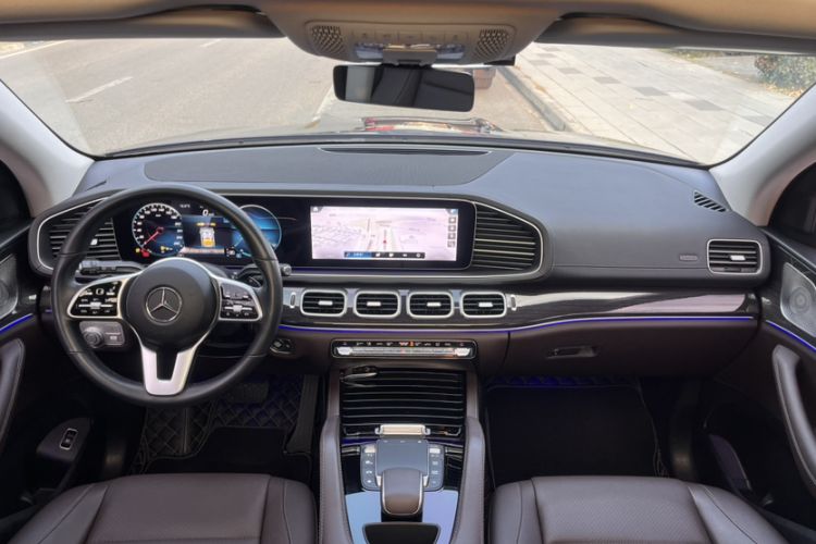 Used Mercedes-Benz GLE 2022 Facelifted GLE 350 4MATIC Fashion Edition Interior 4