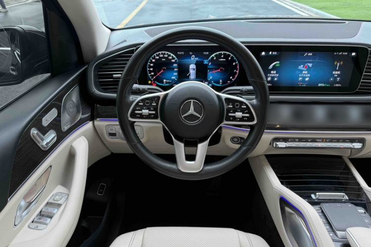 Used Mercedes-Benz GLE 2022 GLE 350 4MATIC Stylish Model Interior 6
