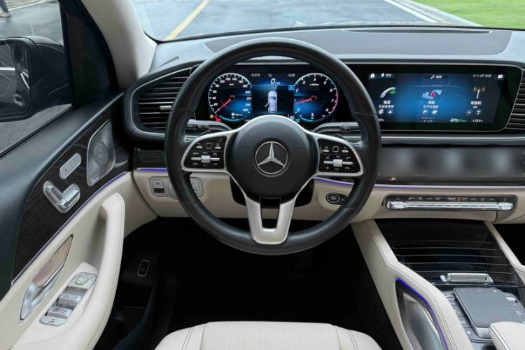 Used Mercedes-Benz GLE 2022 GLE 350 4MATIC Stylish Model Interior 6