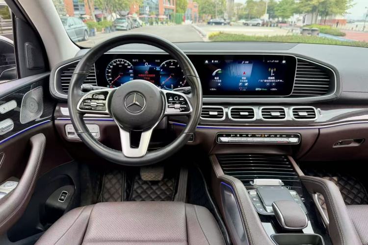 Used Mercedes-Benz GLE 2022 Facelifted GLE 350 4MATIC Fashion Edition Interior 7