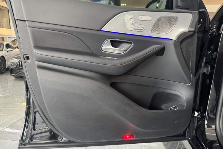 Used Mercedes-Benz GLE 2022 GLE 350 4MATIC Coupe SUV Luxury Model Interior 9