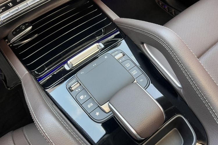 Used Mercedes-Benz GLE 2022 Facelifted GLE 350 4MATIC Fashion Edition Interior 9