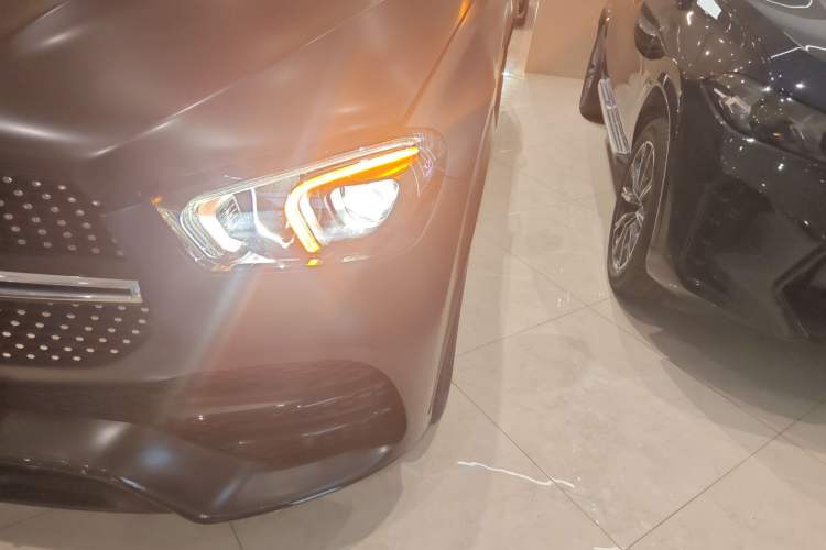 Used Mercedes-Benz GLE 2022 Refreshed GLE 350 4MATIC Coupe SUV Luxury Edition Left Front Headlight