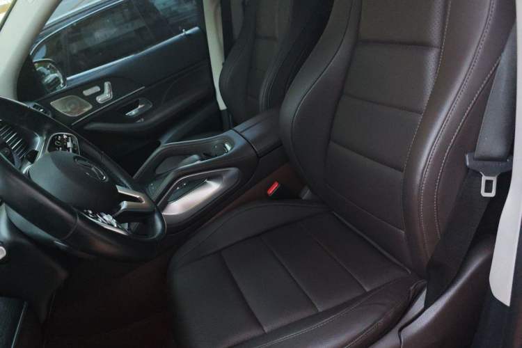 Used Mercedes-Benz GLE 2022 Refreshed GLE 450 4MATIC Luxury Edition Left Front Seat