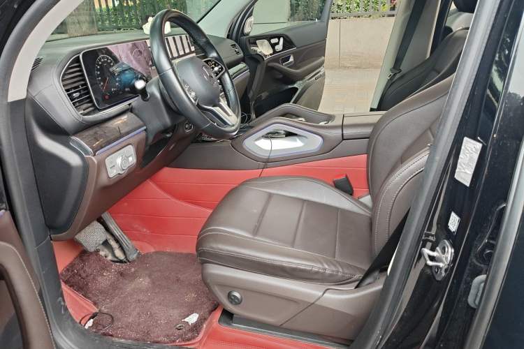 Used Mercedes-Benz GLE 2022 Facelifted GLE 350 4MATIC Fashion Edition Left Front Seat